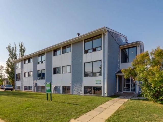 2 Bedroom at Newell Manor
