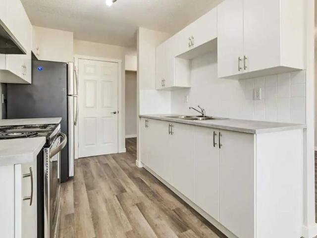 2 Bedroom at Poplar Grove