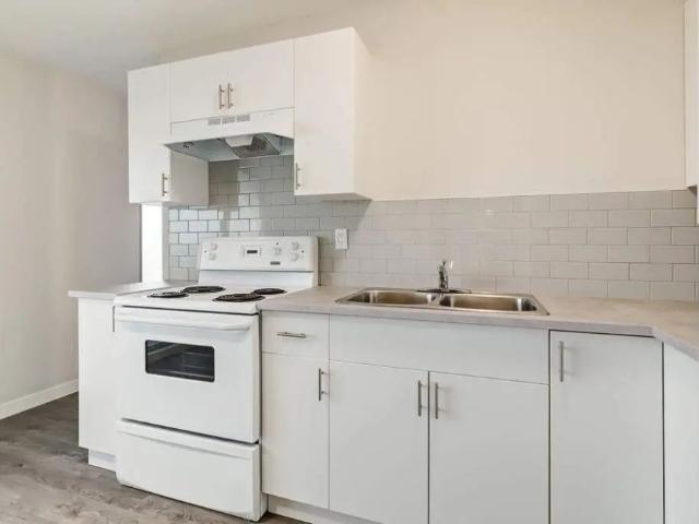 2 Bedroom at Poplar Grove
