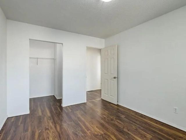 2 Bedroom at Queen&apos s Way Court