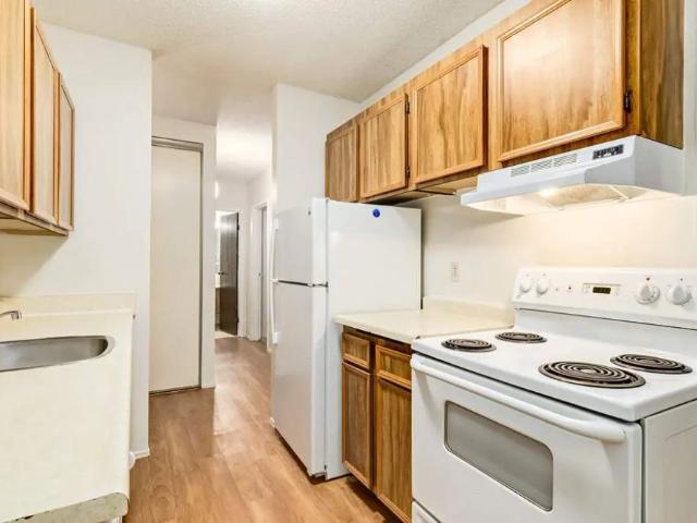 2 Bedroom at Royal Manor