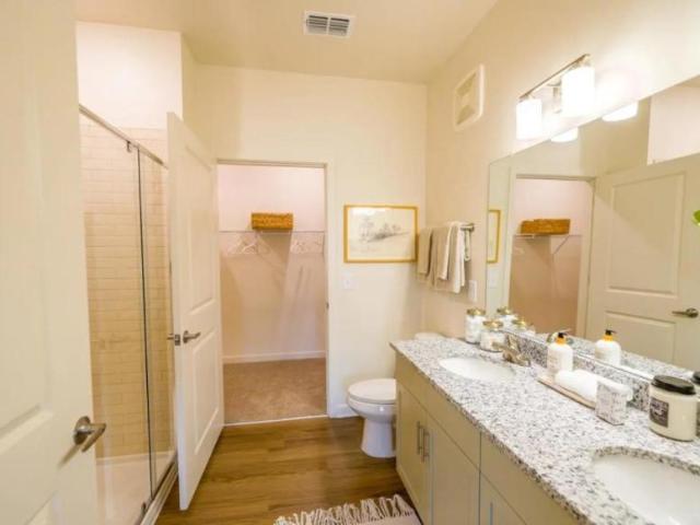 2 bedroom, Athens GA 30601 103334982