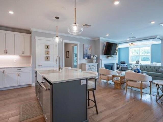 2 bedroom, Atkinson NH 03811 105478479