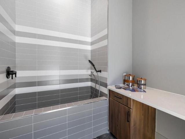 2 bedroom, Atlanta GA 30317 104090120