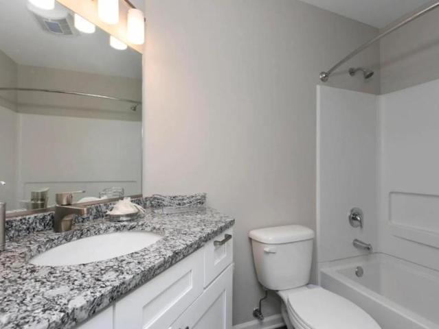 2 bedroom, Aurora IL 60504 106160042