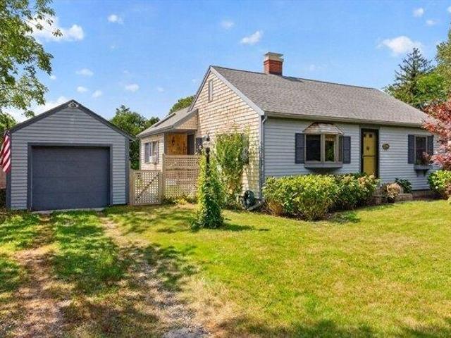 2 bedroom, Bourne MA 02534 105366432