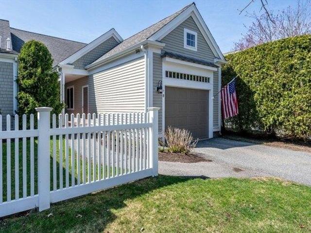 2 bedroom, Bourne MA 02532 105559220