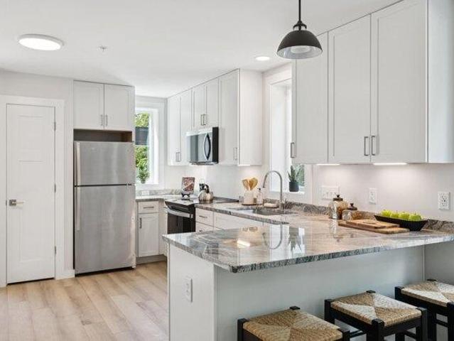 2 bedroom, Boothbay ME 04537 105650529