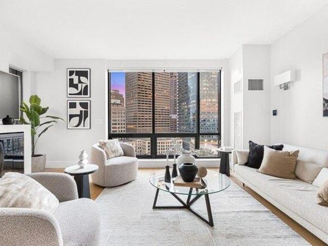 2 bedroom, Boston MA 02108 105367770