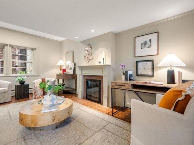 2 bedroom, Boston MA 02108 105440822