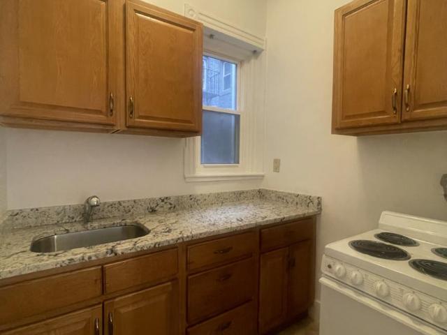 2 bedroom, Boston MA 02115 105826913