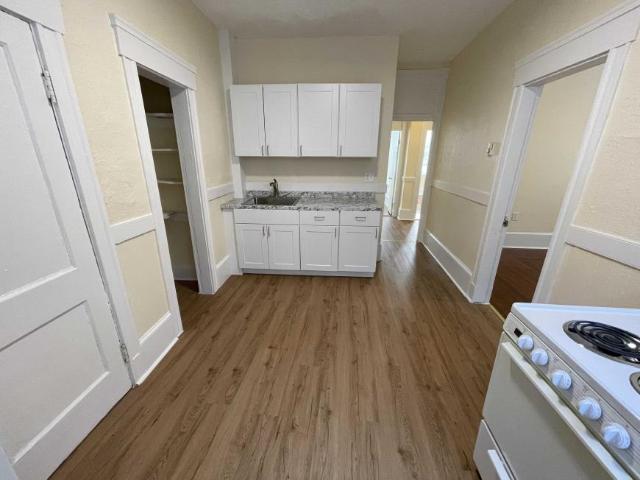 2 bedroom, Boston MA 02115 98920194