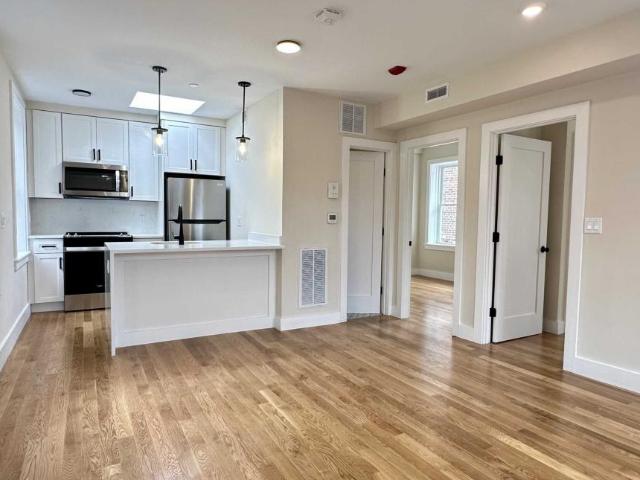 2 bedroom, Boston MA 02113 LS98396299