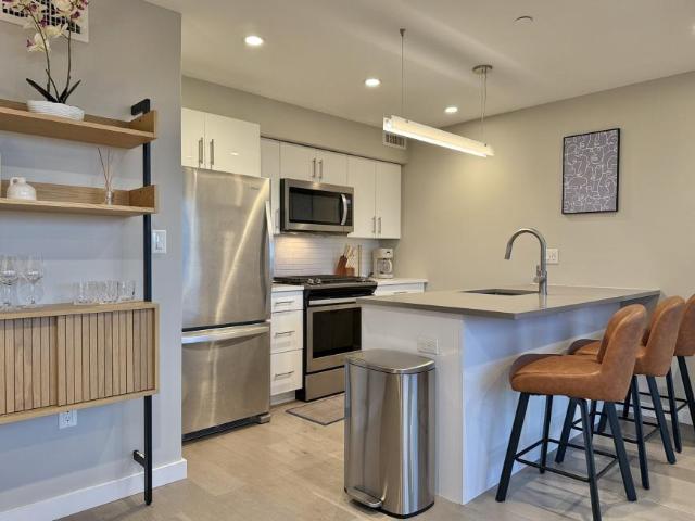 2 bedroom, Boston MA 02113 104439908