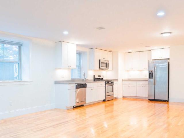 2 bedroom, Boston MA 02124 98395103