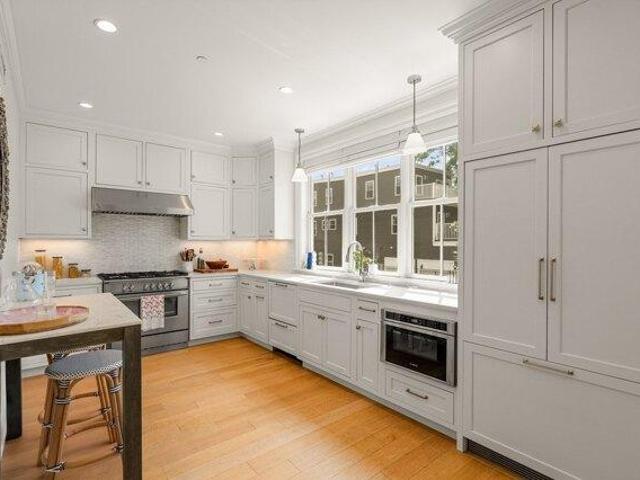 2 bedroom, Boston MA 02127 105367842