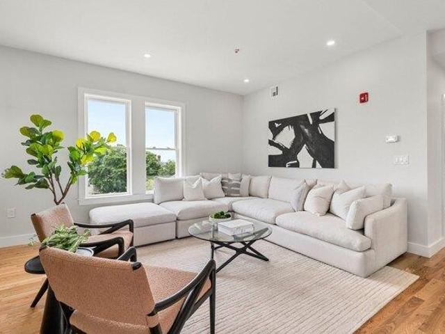 2 bedroom, Boston MA 02128 105475482