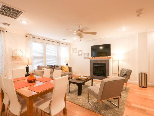 2 bedroom, Boston MA 02120 98273222
