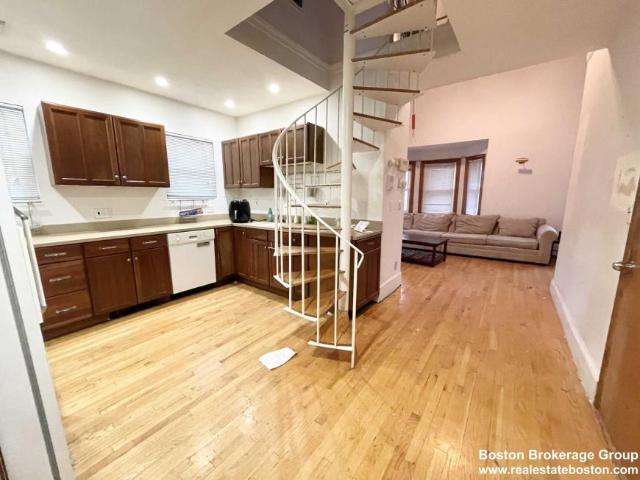 2 bedroom, Boston MA 02120 98395633