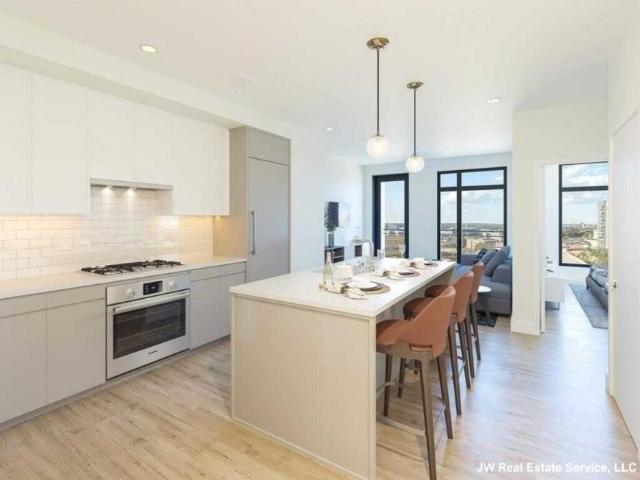 2 bedroom, Boston MA 02135 LS98396326