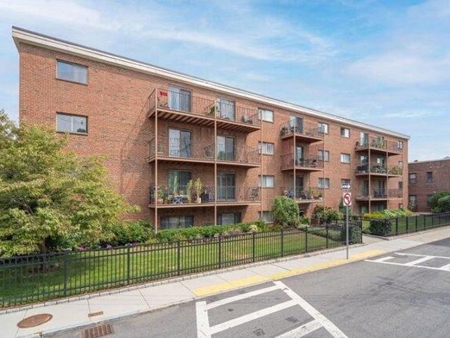 2 bedroom, Boston MA 02135 105424611