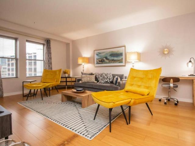 2 bedroom, Boston Boston 02215 LS93610966