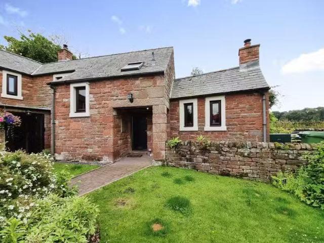 2 bedroom barn conversion for rent in Rosebank, Brampton, CA8