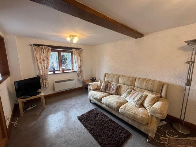 2 bedroom barn conversion to rent