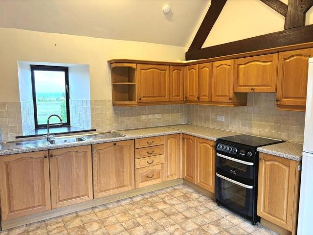 2 bedroom barn conversion to rent