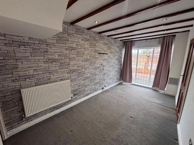 2 bedroom barn conversion to rent