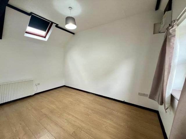 1 bedroom barn conversion to rent