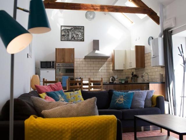 2 bedroom barn conversion to rent