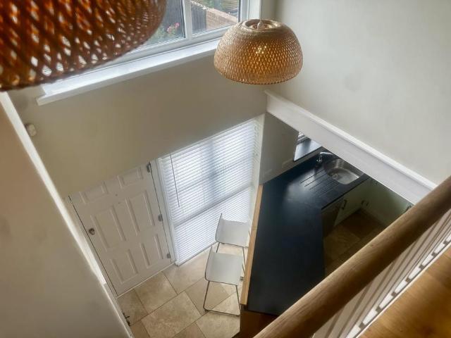 2 bedroom barn conversion to rent