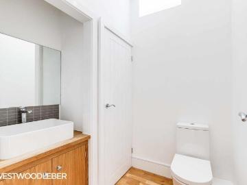 2 bedroom barn conversion to rent