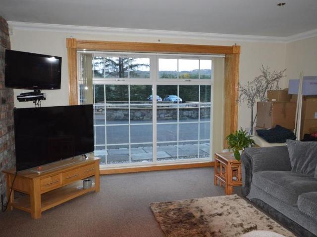 2 bedroom barn conversion to rent