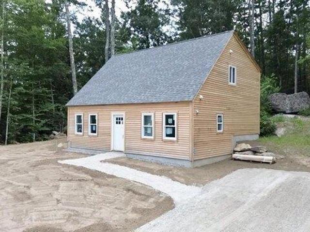 2 bedroom, Barrington NH 03825 105428105
