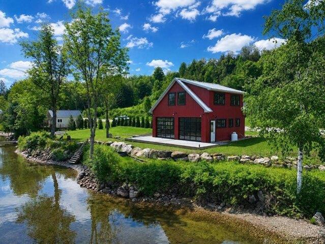 2 bedroom, Barton VT 05822 105493417