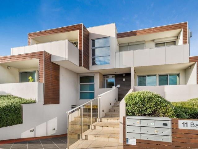 2 Bedroom Beachside Apartment