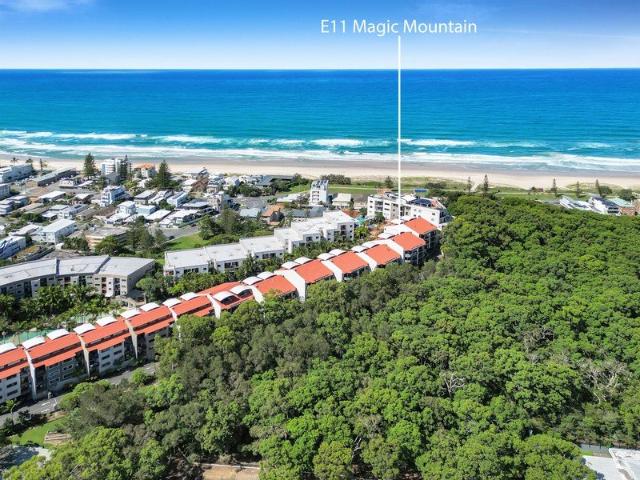 2 Bedroom Beachside Apartment with Resort Style Living