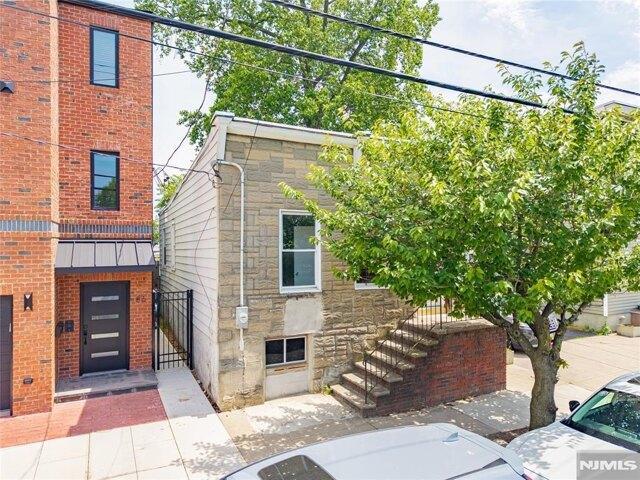 2 bedroom, Belleville NJ 07109 104834711