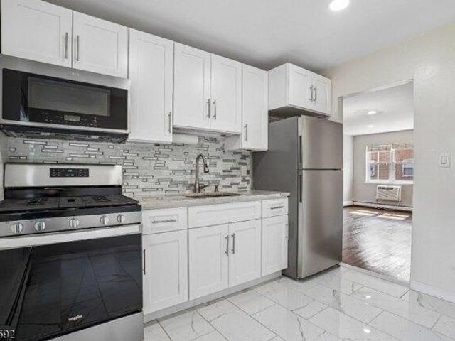 2 bedroom, Belleville NJ 07109 105561598