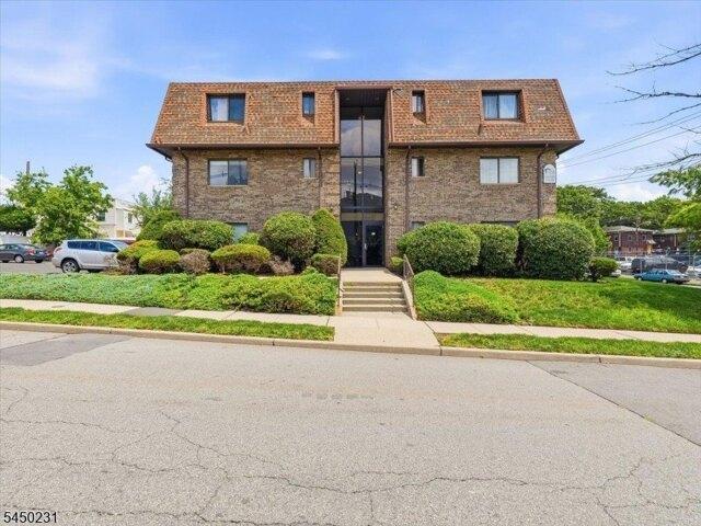 2 bedroom, Belleville NJ 07109 105588106