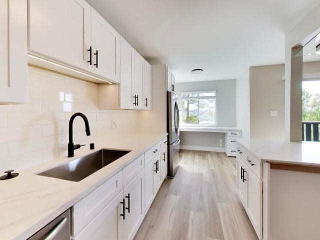 2 bedroom, Belmont CA 94002 105836949