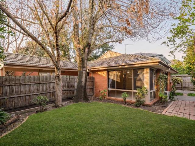 2 Bedroom Apartment Bentleigh East VIC 102758912
