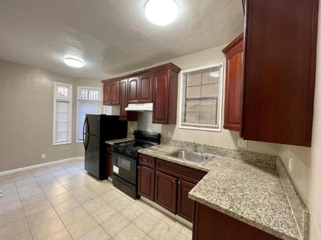 2 bedroom, Berkeley CA 94704 LS103350422