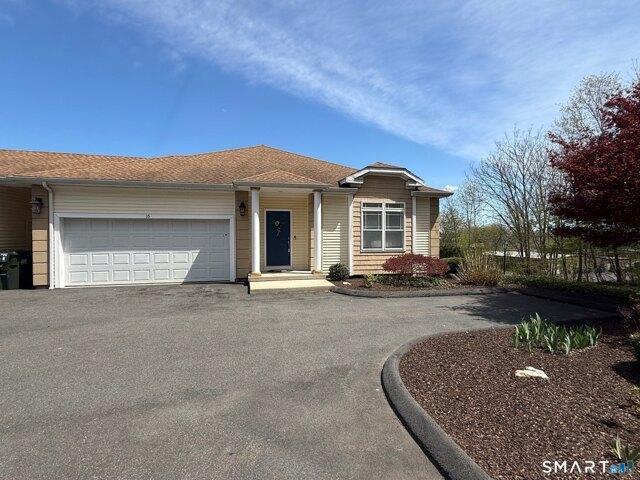 2 bedroom, Berlin CT 06037 104650853
