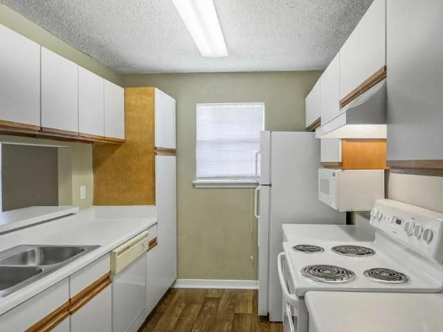2 bedroom, Biloxi MS 39531 105044882