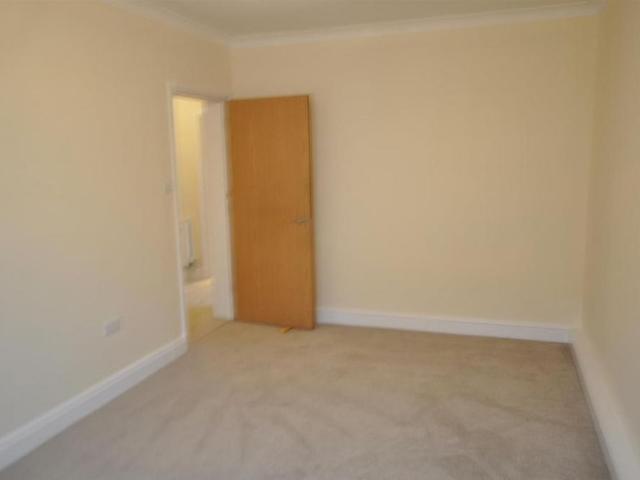 2 bedroom block of apartments to rent