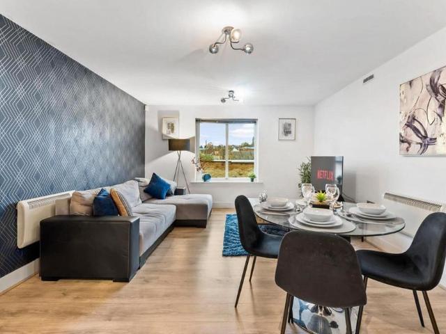 2 bedroom block of apartments to rent