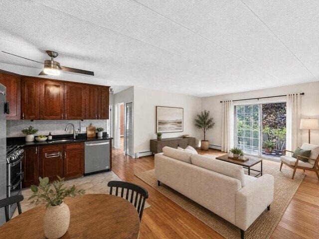 2 bedroom, Braintree MA 02184 105442249